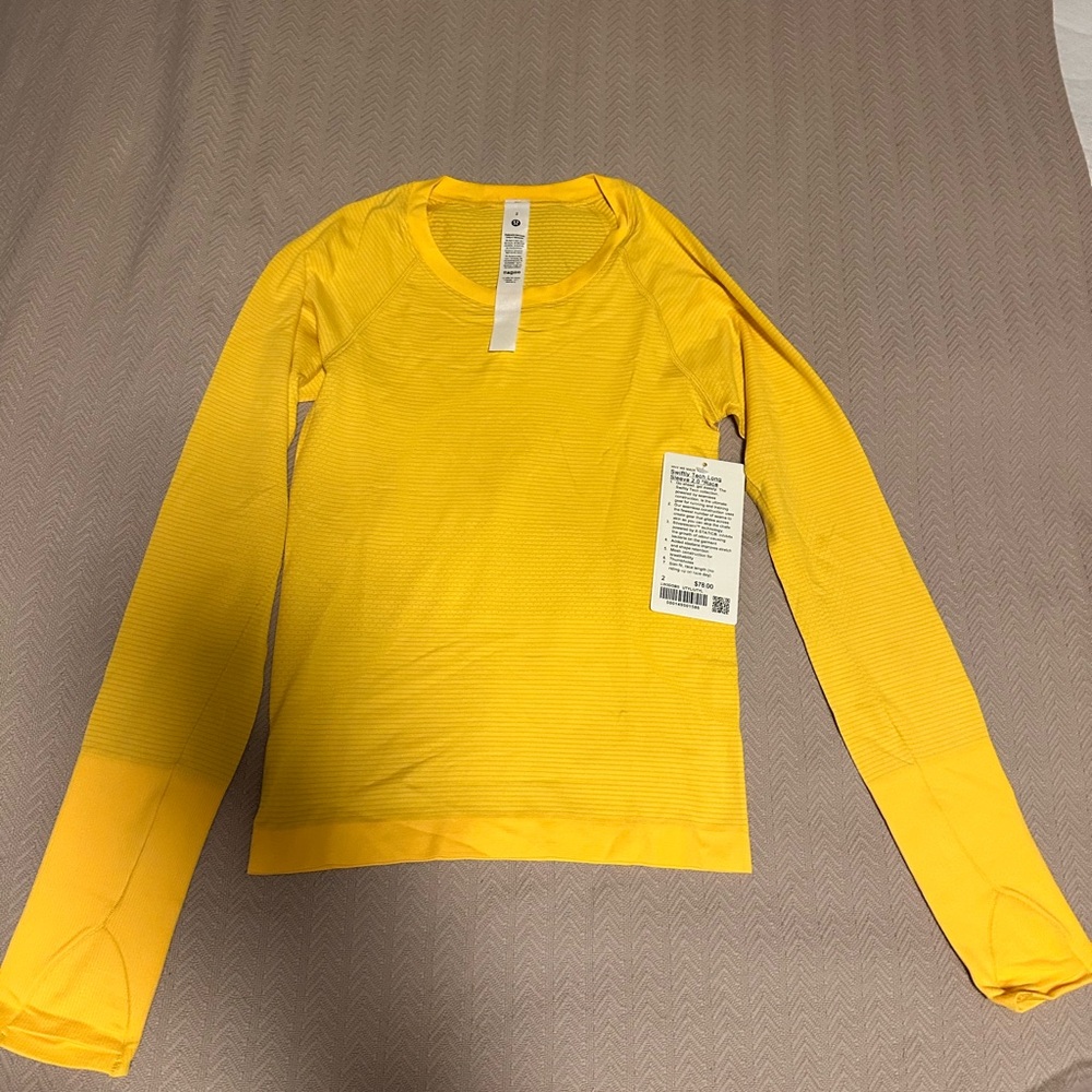 Lululemon Swiftly Tech Long Sleeve 2.0 *Race Length